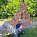 Kārļa Īles smilšu skulptūras “Pusmūžs” un izstādes “50 reizes apkārt saulei” svinīgā atklāšana