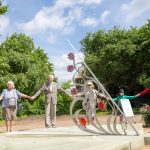 saules pulksteņa “Saldus saule Ellijas vēdeklī” atklāšanas pasākums