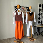 Saldus novada muzejā aizvadīts sirsnīgs un emocionāli bagāts pasākums, godinot horeogrāfes Veltas Lodiņas 100. jubileju un TDA "Kursa" 75. gadadienu. Tikšanās laikā dalībnieki dalījās atmiņās, pārrunāja "Kursas" vēstures notikumus un atcerējās Veltas Lodiņas nozīmīgo ieguldījumu latviešu skatuviskajā dejā, kā arī aplūkoja deju tērpu izstādi, kas ļāva ieskatīties TAD “Kursa” bagātajā mantojumā. Paldies visiem, kas piedalījās un padarīja šo pasākumu par dzīvu liecību tam, cik nozīmīgs ir mūsu kultūras mantojums!